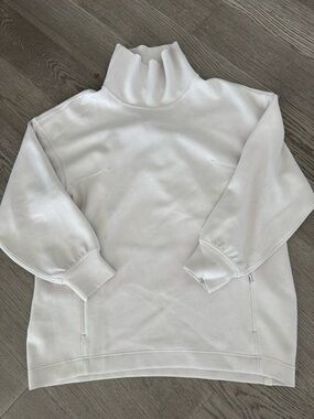 lululemon athletica White Men’s High-Neck Crewneck Sweatshirt